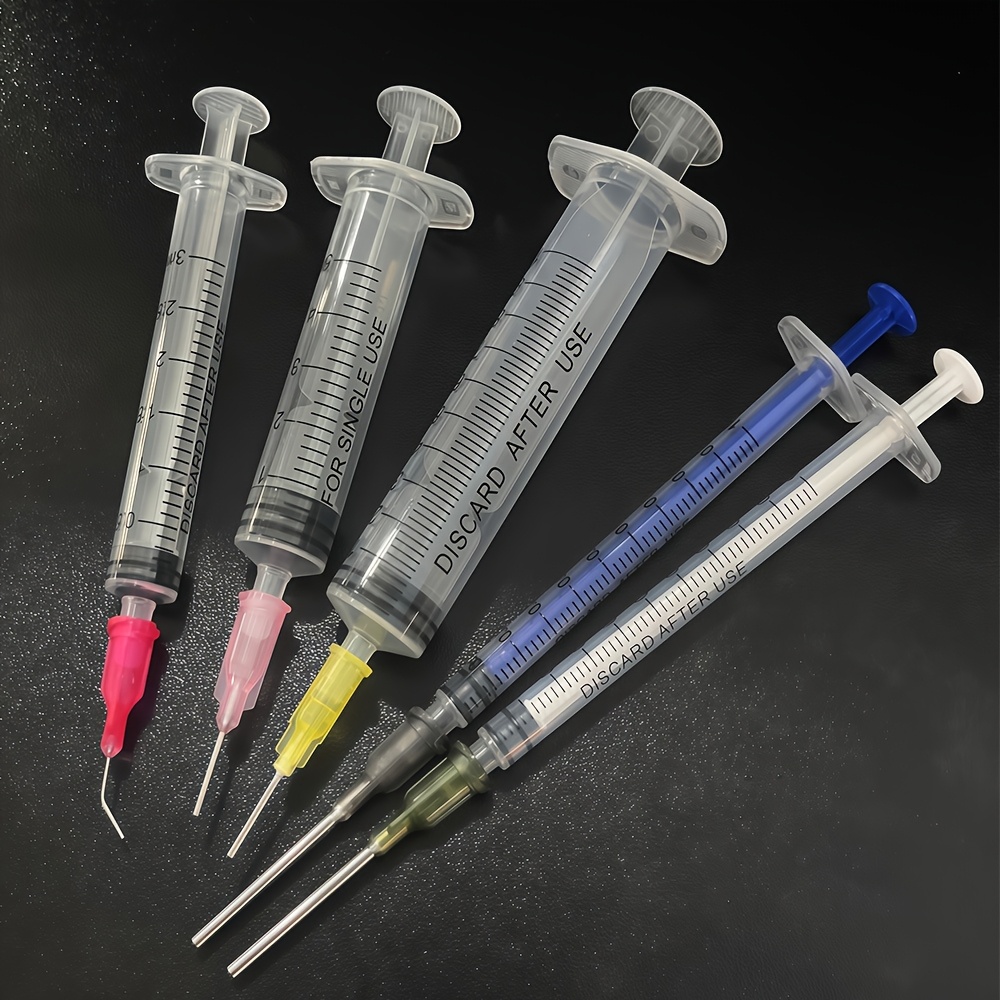 Lab Equipment - Çeşitli Aksesuarlara Sahip Hassas Laboratuvar Şırıngaları